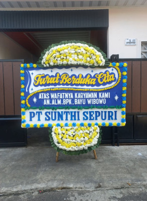 Papan Bunga Duka di Mejayan