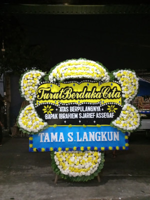 Papan Bunga Duka di Mejayan